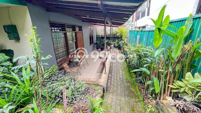 For Sale! Premium House LT 365m2 Desain Elegan di Radio Dalam For Sale! Premium House LT 365m2 Desain Elegan di Radio Dalam