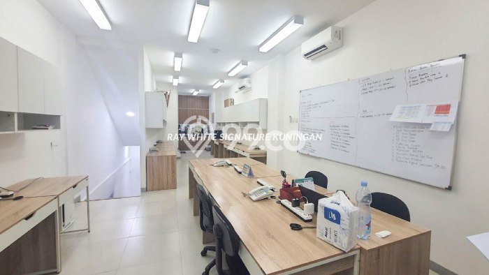 Unit Ruko Dijual di Tanah Abang Jakarta Pusat Luas Bangunan 740m2 Unit Ruko Dijual di Tanah Abang Jakarta Pusat Luas Bangunan 740m2