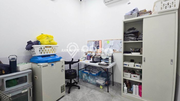 Ruko Dijual di Tangerang Selatan LT 238m2 & LB 471m2 Lokasi Terbaik! Ruko Dijual di Tangerang Selatan LT 238m2 & LB 471m2 Lokasi Terbaik!
