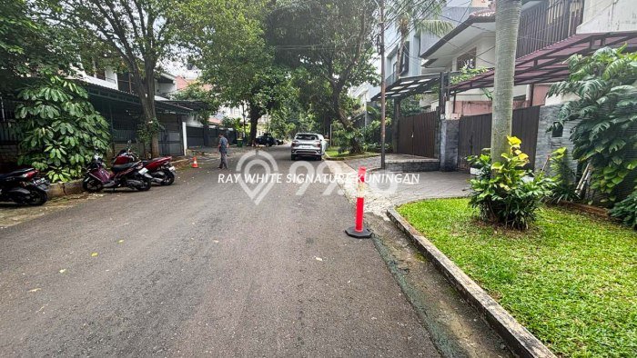 Dijual Hunian Mewah dengan Fasilitas Sekitar Lengkap di Kebayoran Baru, Jakarta Selatan Dijual Hunian Mewah dengan Fasilitas Sekitar Lengkap di Kebayoran Baru, Jakarta Selatan