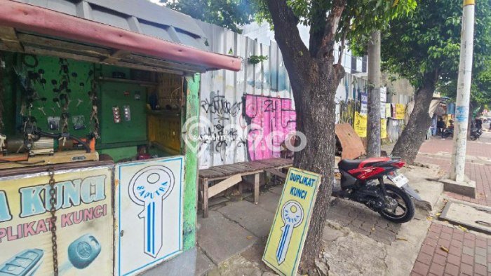 Tanah di Mampang Prapatan, Luas 1045m2m², Kawasan Bisnis Tanah di Mampang Prapatan, Luas 1045m2m², Kawasan Bisnis