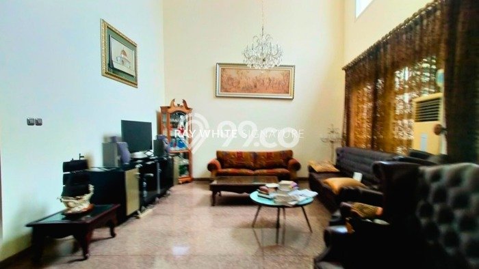 For Sale! Luxury House LT 450m2 Desain Modern di Gandaria For Sale! Luxury House LT 450m2 Desain Modern di Gandaria
