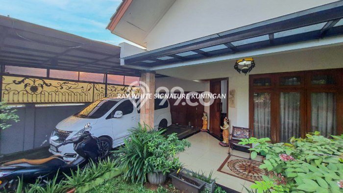 Rumah Elit LB 360m2 Siap Huni Desain Elegan di Cipinang Melayu, Jakarta Timur Rumah Elit LB 360m2 Siap Huni Desain Elegan di Cipinang Melayu, Jakarta Timur