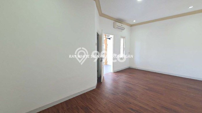 Dijual Rumah Mewah Megah Dengan View Cantik di Pondok Kelapa, Jakarta Timur Dijual Rumah Mewah Megah Dengan View Cantik di Pondok Kelapa, Jakarta Timur
