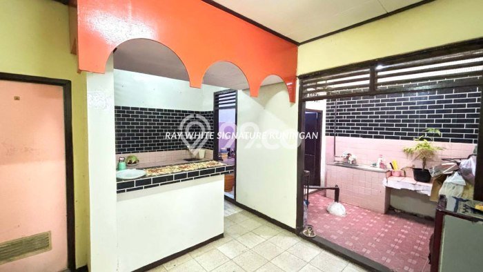 Hunian Mewah LB 300m2 Siap Huni Desain Elegan di Setiabudi, Jakarta Selatan Hunian Mewah LB 300m2 Siap Huni Desain Elegan di Setiabudi, Jakarta Selatan