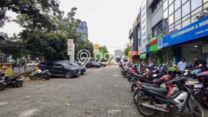 PRIME LOCATION! Ruko di Pasar Minggu, Luas 320m2m², Kawasan Komersial, Lokasi Strategis PRIME LOCATION! Ruko di Pasar Minggu, Luas 320m2m², Kawasan Komersial, Lokasi Strategis