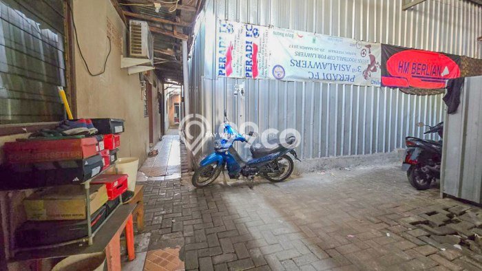 Hunian Mewah LB 800m2 Siap Huni Desain Elegan di Setiabudi, Jakarta Selatan Hunian Mewah LB 800m2 Siap Huni Desain Elegan di Setiabudi, Jakarta Selatan