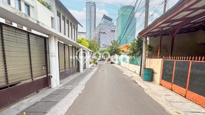 Dijual Rumah Kost di Setiabudi, Jakarta Selatan, 37 KT, 20 KM, Bangunan 459m2 Dijual Rumah Kost di Setiabudi, Jakarta Selatan, 37 KT, 20 KM, Bangunan 459m2