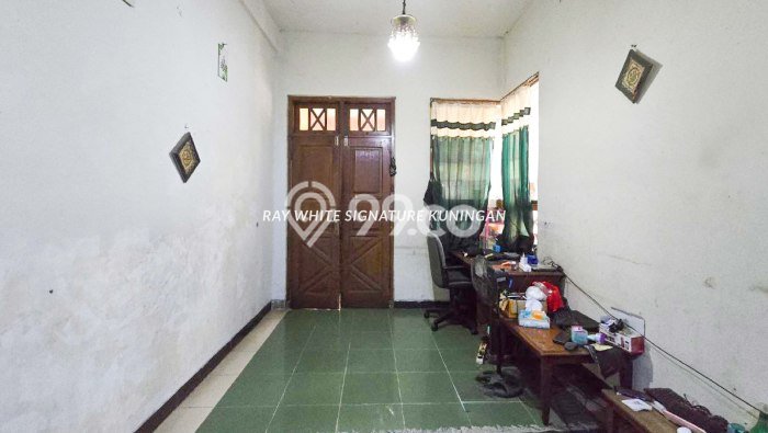 Dijual Rumah Luas Elegan Dengan View Cantik di Pejompongan, Jakarta Pusat Dijual Rumah Luas Elegan Dengan View Cantik di Pejompongan, Jakarta Pusat
