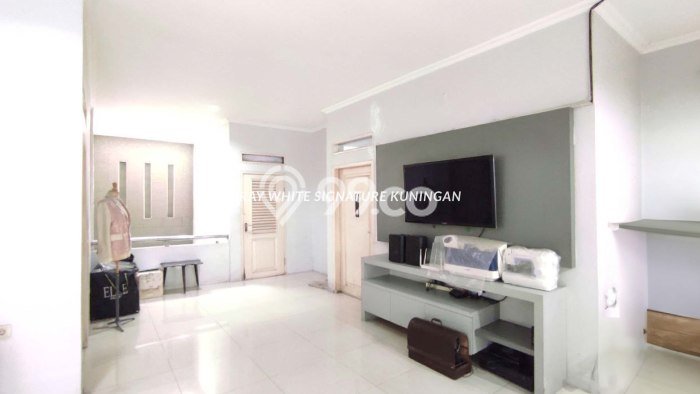 Dijual Rumah Premium dengan Fasilitas Sekitar Lengkap di Palmerah, Jakarta Barat Dijual Rumah Premium dengan Fasilitas Sekitar Lengkap di Palmerah, Jakarta Barat