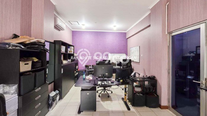 Area Ramai! Ruko Dijual di Mampang Prapatan untuk Bisnis Luas Bangunan 360m2 Area Ramai! Ruko Dijual di Mampang Prapatan untuk Bisnis Luas Bangunan 360m2