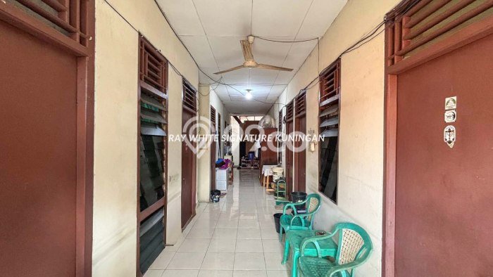 Dijual Rumah Kost di Setiabudi, Jakarta Selatan, 15 KT, 15 KM, Bangunan 300m2 Dijual Rumah Kost di Setiabudi, Jakarta Selatan, 15 KT, 15 KM, Bangunan 300m2