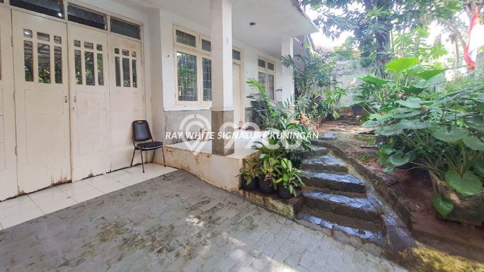 Rumah Eksklusif Siap Huni LT 244m2 di Kebayoran Baru, Jakarta Selatan Rumah Eksklusif Siap Huni LT 244m2 di Kebayoran Baru, Jakarta Selatan