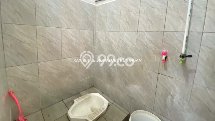 Dijual Rumah Kost di Setiabudi, Jakarta Selatan, 8 KT, 4 KM, Bangunan 250m2 Dijual Rumah Kost di Setiabudi, Jakarta Selatan, 8 KT, 4 KM, Bangunan 250m2