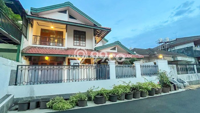 Dijual Hunian Mewah dengan Fasilitas Sekitar Komplit di Ciputat Timur, Tangerang Selatan Dijual Hunian Mewah dengan Fasilitas Sekitar Komplit di Ciputat Timur, Tangerang Selatan