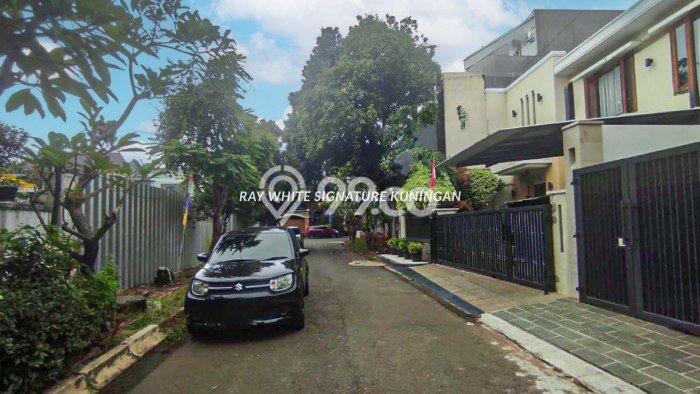 Rumah Luxury Modern Siap Huni di Pondok Indah Jakarta Selatan Rumah Luxury Modern Siap Huni di Pondok Indah Jakarta Selatan