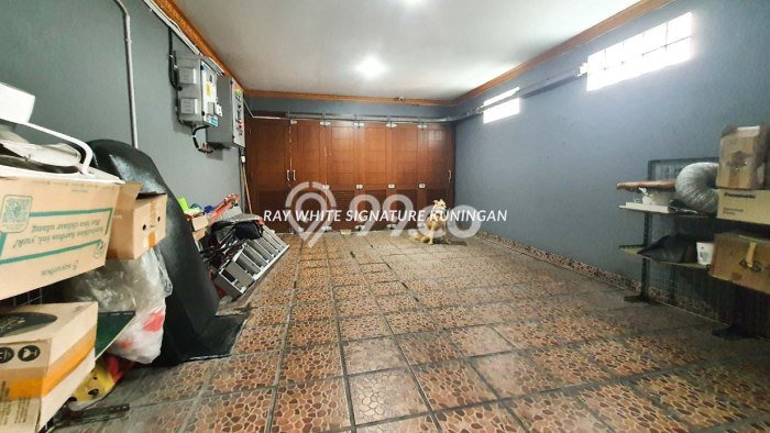 Rumah Elit LB 360m2 Siap Huni Desain Elegan di Cipinang Melayu, Jakarta Timur Rumah Elit LB 360m2 Siap Huni Desain Elegan di Cipinang Melayu, Jakarta Timur