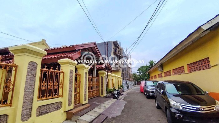 Rumah Mewah Dijual LT 306m2 di Johar Baru, Jakarta Pusat Rumah Mewah Dijual LT 306m2 di Johar Baru, Jakarta Pusat