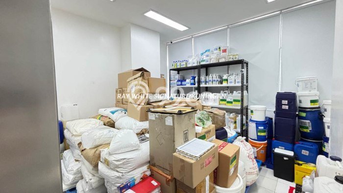 Jual Ruko Kawasan Strategis Kawasan Cideng, Luas 298m², Jalan Raya Jual Ruko Kawasan Strategis Kawasan Cideng, Luas 298m², Jalan Raya