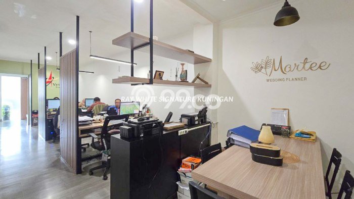 Rumah Luxury Modern Tanpa Renovasi di Radio Dalam Jakarta Selatan Rumah Luxury Modern Tanpa Renovasi di Radio Dalam Jakarta Selatan