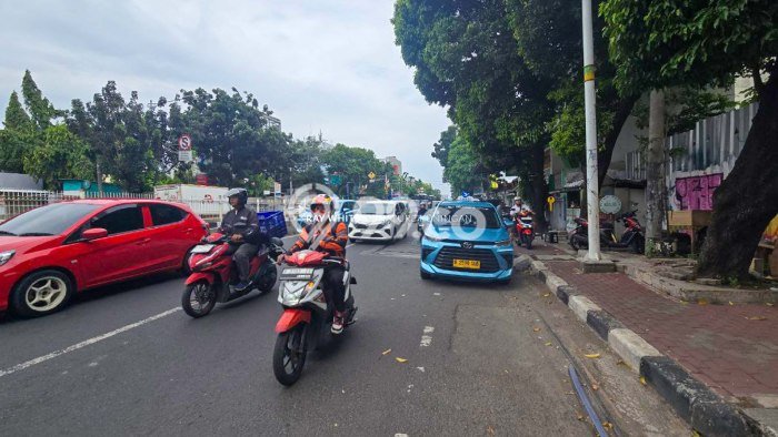 Tanah di Mampang Prapatan, Luas 1045m2m², Kawasan Bisnis Tanah di Mampang Prapatan, Luas 1045m2m², Kawasan Bisnis