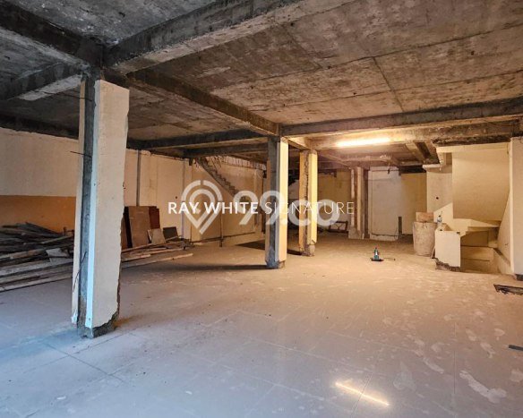 Ruko Bagus Dijual LB 522m2 Lokasi Strategis Jakarta Selatan Area Cocok untuk Bisnis Ruko Bagus Dijual LB 522m2 Lokasi Strategis Jakarta Selatan Area Cocok untuk Bisnis