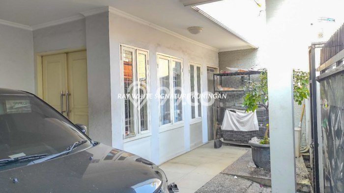 Dijual Rumah Premium dengan Fasilitas Sekitar Lengkap di Palmerah, Jakarta Barat Dijual Rumah Premium dengan Fasilitas Sekitar Lengkap di Palmerah, Jakarta Barat