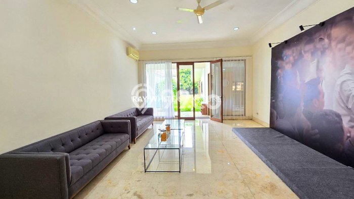 Jual Rumah Luas Elegan Dengan View Eksklusif di Antasari, Jakarta Selatan Jual Rumah Luas Elegan Dengan View Eksklusif di Antasari, Jakarta Selatan