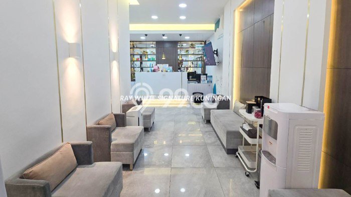 Ruko Dijual di Tangerang Selatan LT 238m2 & LB 471m2 Lokasi Terbaik! Ruko Dijual di Tangerang Selatan LT 238m2 & LB 471m2 Lokasi Terbaik!