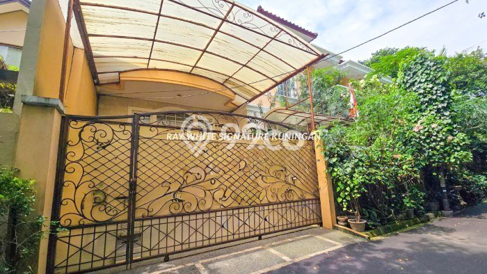 Jual Rumah Luas Megah Dengan View Eksklusif di Mega Kuningan, Jakarta Selatan Jual Rumah Luas Megah Dengan View Eksklusif di Mega Kuningan, Jakarta Selatan