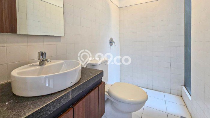 Rumah Modern Minimalis 3 KT Siap Huni di Pasar Rebo Rumah Modern Minimalis 3 KT Siap Huni di Pasar Rebo