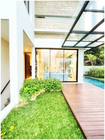 Dijual Rumah Luas Megah Dengan View Eksklusif di Kuningan, Jakarta Selatan Dijual Rumah Luas Megah Dengan View Eksklusif di Kuningan, Jakarta Selatan
