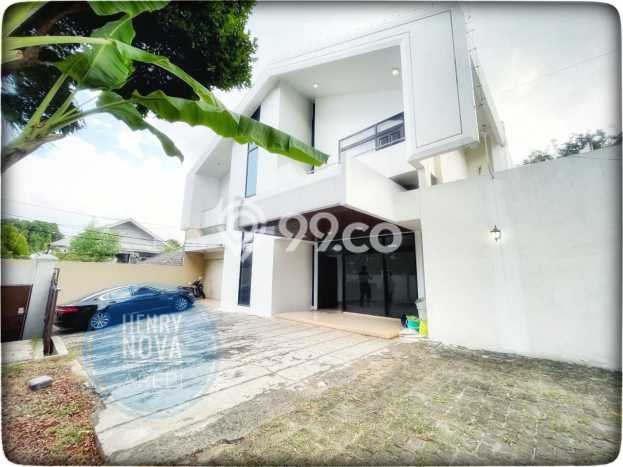 TURUN HARGA Rumah Tidak Banjir 10 Menit Dari Jln Senopati TURUN HARGA Rumah Tidak Banjir 10 Menit Dari Jln Senopati