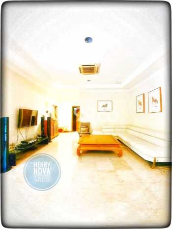 Rumah Minimalis LT 1075m² Terawat di Kompleks Perumahan Kemang, Jakarta Selatan Rumah Minimalis LT 1075m² Terawat di Kompleks Perumahan Kemang, Jakarta Selatan