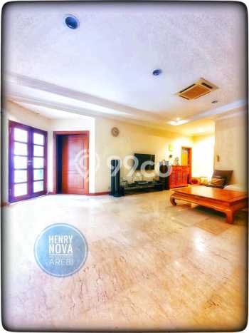 Rumah Minimalis LT 1075m² Terawat di Kompleks Perumahan Kemang, Jakarta Selatan Rumah Minimalis LT 1075m² Terawat di Kompleks Perumahan Kemang, Jakarta Selatan