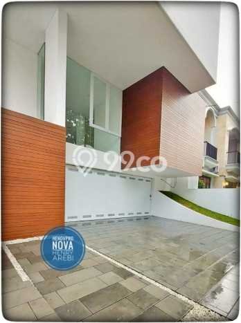 HARGA SPECIAL! Rumah Asri di Pondok Indah, LT 274m2m² LB 603m2m² HARGA SPECIAL! Rumah Asri di Pondok Indah, LT 274m2m² LB 603m2m²