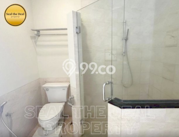 Hunian Modern dengan LT 325m2 & LB 375m2 Dikontrakkan di Senopati Hunian Modern dengan LT 325m2 & LB 375m2 Dikontrakkan di Senopati