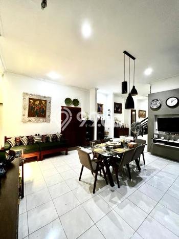 Hunian Elit LB 400m2 Siap Pakai Desain Elegan di Pondok Bambu, Jakarta Timur Hunian Elit LB 400m2 Siap Pakai Desain Elegan di Pondok Bambu, Jakarta Timur