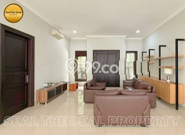 Disewakan Rumah Strategis LT 490m2 / LB 400m2 di Senopati, Jakarta Selatan Disewakan Rumah Strategis LT 490m2 / LB 400m2 di Senopati, Jakarta Selatan
