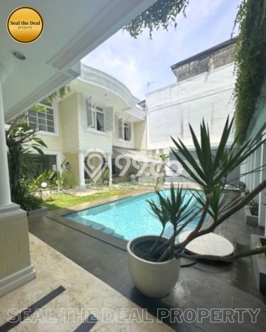 Disewakan Rumah Strategis di Pondok Indah LT 422m2 / LB 650m2 Siap Huni Disewakan Rumah Strategis di Pondok Indah LT 422m2 / LB 650m2 Siap Huni