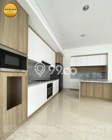 Disewakan Rumah Strategis LT 300m2 / LB 700m2 di Senopati, Jakarta Selatan Disewakan Rumah Strategis LT 300m2 / LB 700m2 di Senopati, Jakarta Selatan