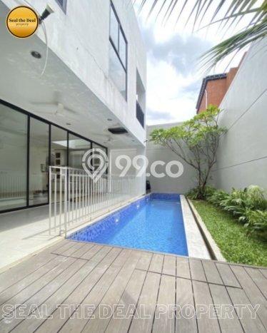 Disewakan Rumah Strategis LT 300m2 / LB 700m2 di Senopati, Jakarta Selatan Disewakan Rumah Strategis LT 300m2 / LB 700m2 di Senopati, Jakarta Selatan