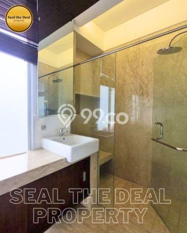 Hunian Modern Disewakan di SCBD Jakarta Selatan 3 KT & 2 KM Hunian Modern Disewakan di SCBD Jakarta Selatan 3 KT & 2 KM