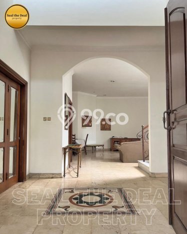 For Sale! Premium House LT 278m2 Desain Elegan di Slipi For Sale! Premium House LT 278m2 Desain Elegan di Slipi