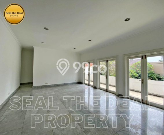 Sewa Rumah Strategis LT 700m2 / LB 500m2 di Kemang, Jakarta Selatan Sewa Rumah Strategis LT 700m2 / LB 500m2 di Kemang, Jakarta Selatan