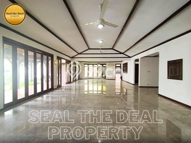Sewa Rumah Strategis di Pejaten LT 1200m2 / LB 600m2 Kondisi Bagus Sewa Rumah Strategis di Pejaten LT 1200m2 / LB 600m2 Kondisi Bagus