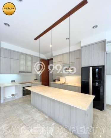 Disewakan Rumah Nyaman LT 580m2 / LB 450m2 di Kemang, Jakarta Selatan Disewakan Rumah Nyaman LT 580m2 / LB 450m2 di Kemang, Jakarta Selatan
