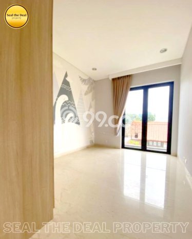 Disewakan Rumah Strategis LT 300m2 / LB 700m2 di Senopati, Jakarta Selatan Disewakan Rumah Strategis LT 300m2 / LB 700m2 di Senopati, Jakarta Selatan