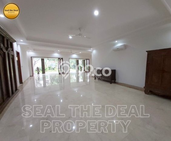 Rumah Disewakan Jakarta Selatan LT 1033m2 LB 500m2 Kawasan Cipete Rumah Disewakan Jakarta Selatan LT 1033m2 LB 500m2 Kawasan Cipete