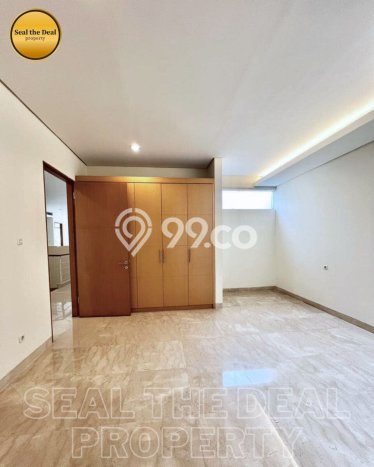 Rumah Elit LB 600m2 Siap Huni Desain Elegan di Kemang, Jakarta Selatan Rumah Elit LB 600m2 Siap Huni Desain Elegan di Kemang, Jakarta Selatan